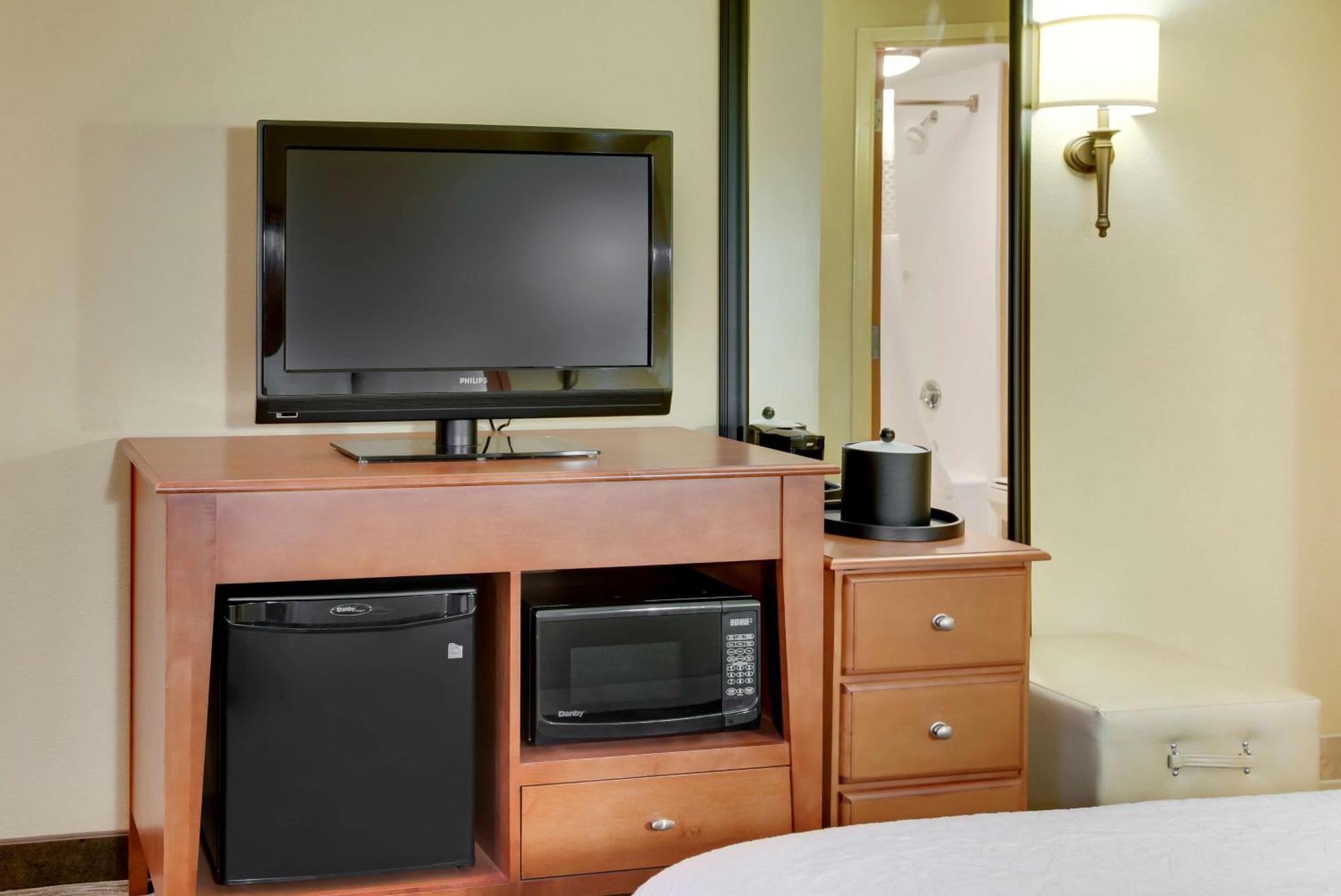 Hampton Inn Pittsburgh/Airport Moon Township Exterior photo