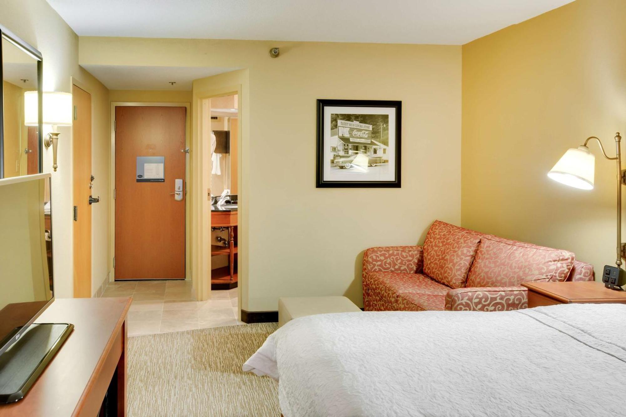 Hampton Inn Pittsburgh/Airport Moon Township Exterior photo