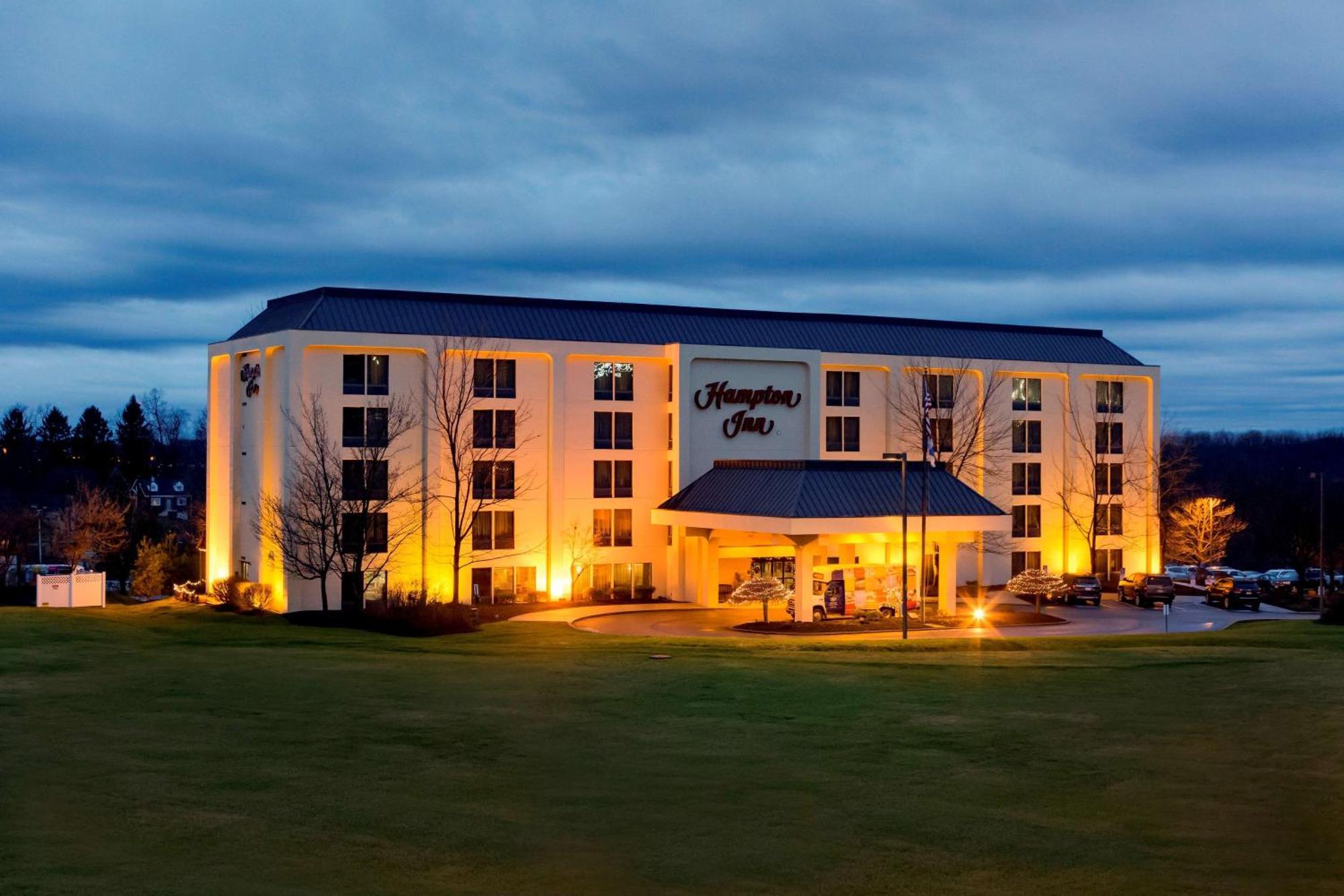 Hampton Inn Pittsburgh/Airport Moon Township Exterior photo