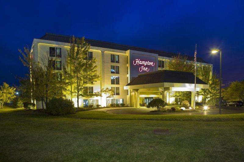 Hampton Inn Pittsburgh/Airport Moon Township Exterior photo